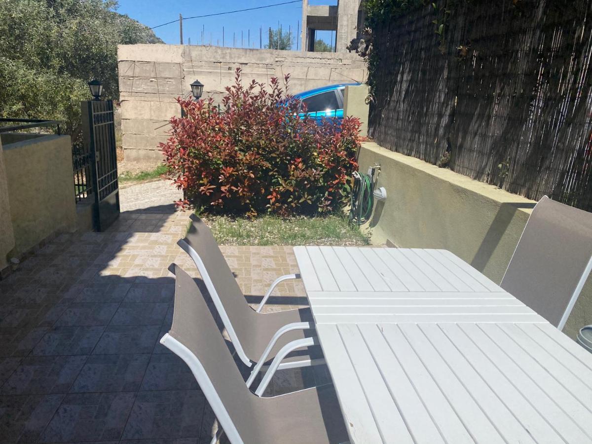 Vila Cactus Maisonette Near Airport Pórto Ráfti Exteriér fotografie